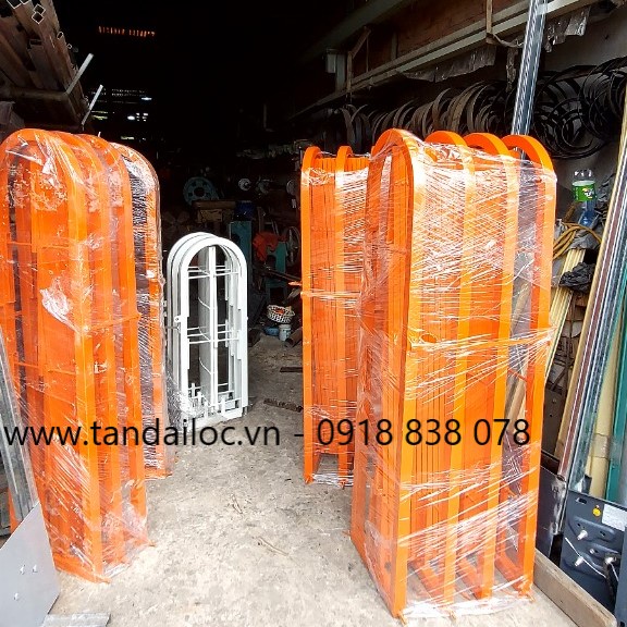 CÁCH LÀM HÀNG RÀO XẾP GỌN DI ĐỘNG CÓ BÁNH XE